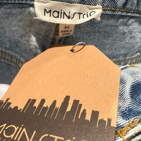 Mainstrip – Denim Smiley Face Shorts (Jacket Listed Separately) – Medium - Picture 2 of 8